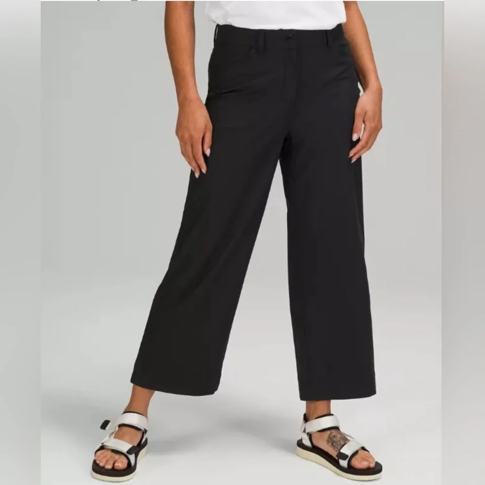 Lululemon City Sleek Wide Leg Crop